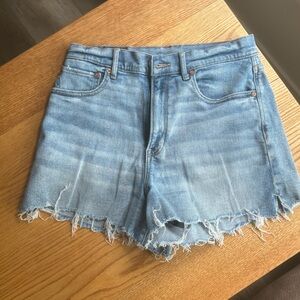 American Eagle stretch jean shorts, no rips, fringe at bottom size 6 women